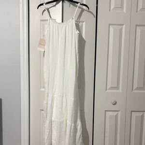 Elegant White Maxi Dress